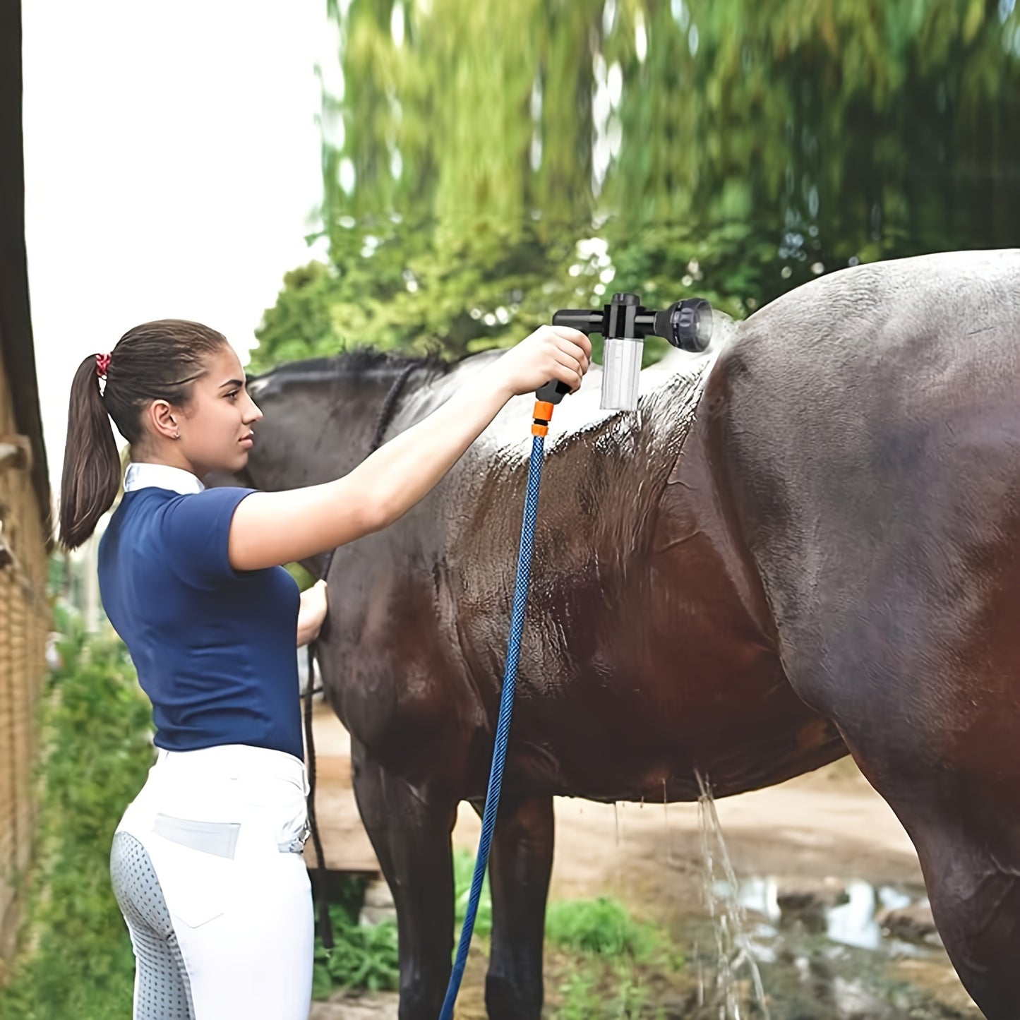 Rociador de Baño 8 en 1 para Caballos – Limpieza Eficiente con Dispensador de Jabón